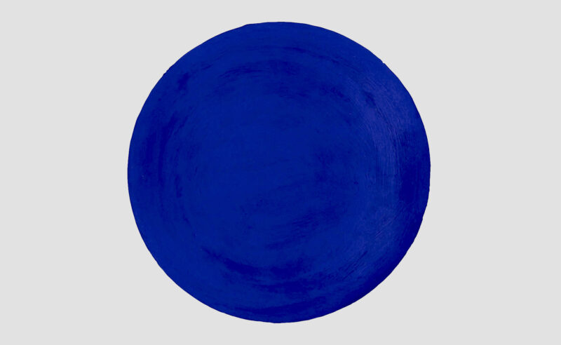 Black and blue: registered and exclusive colors?