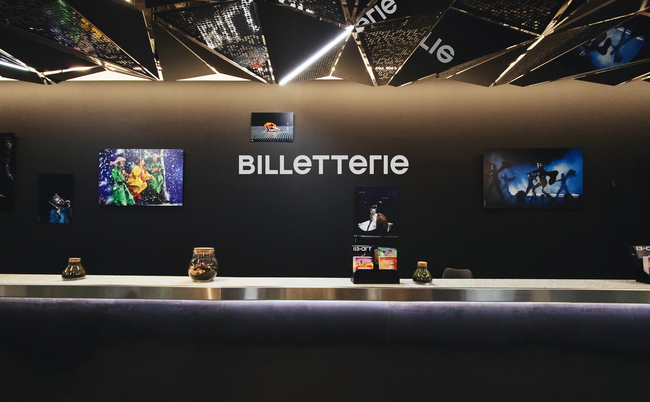 03_13e_art_concert_hall_branding_billet signalétique billeterie