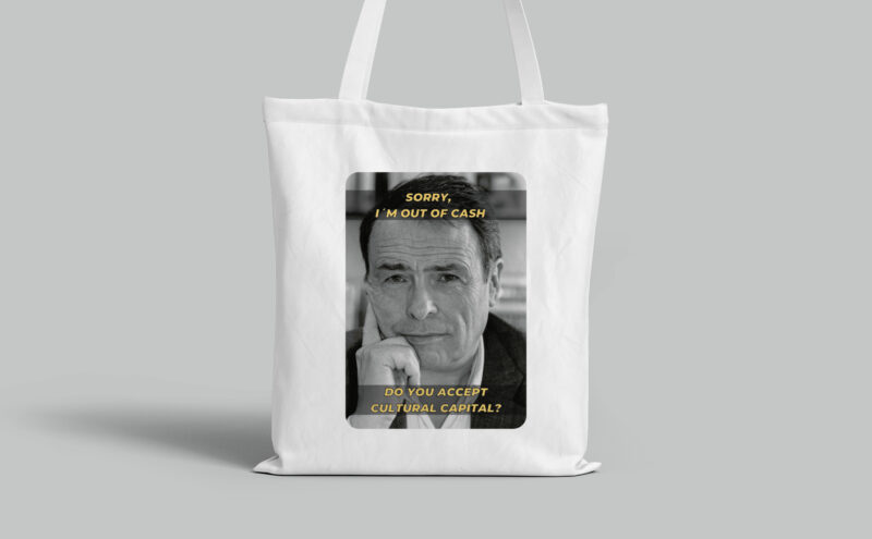 Tote bag, a new social totem?